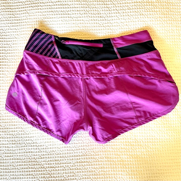 Lululemon Speed Shorts - Picture 4 of 4